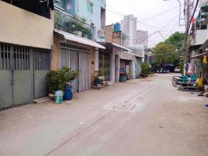Bán nhà ngay phường Tân Tạo, 4x18m, 2Lầu, 5 tỷ 8Thương lượng