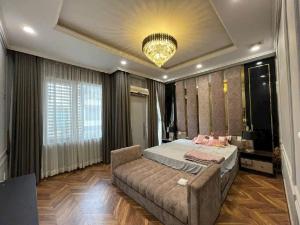 Bán nhà 4 tầng ở Bình Tân, dt 92m, mặt tiền 12m, giá 9 tỷ hơn thương lượng