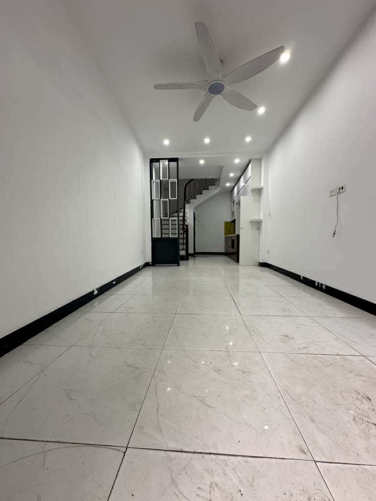 NHÀ ĐẸP KIM HOÀNG - HOÀI ĐỨC - LÔ GÓC THOÁNG - 50M OTO TRÁNH - DÂN XÂY 4 .7 TỶ
