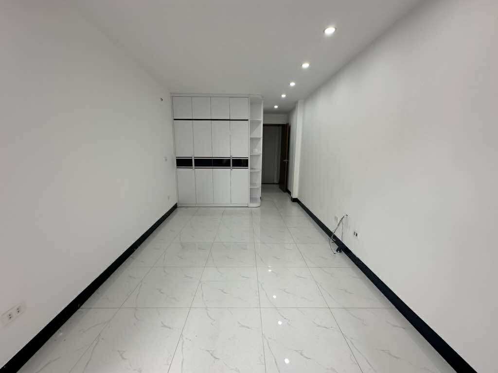 NHÀ ĐẸP KIM HOÀNG - HOÀI ĐỨC - LÔ GÓC THOÁNG - 50M OTO TRÁNH - DÂN XÂY 4 .7 TỶ