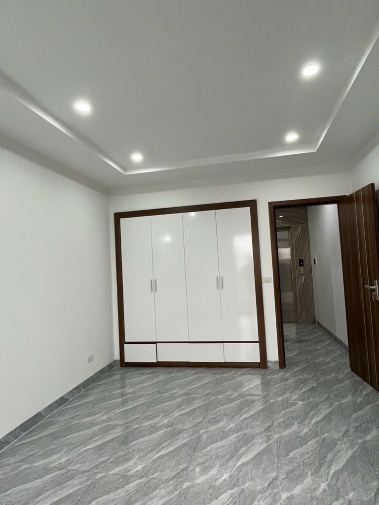 BÁN NHÀ THẠCH BÀN – 36M² – 6 TẦNG THANG MÁY – 8 TỶ