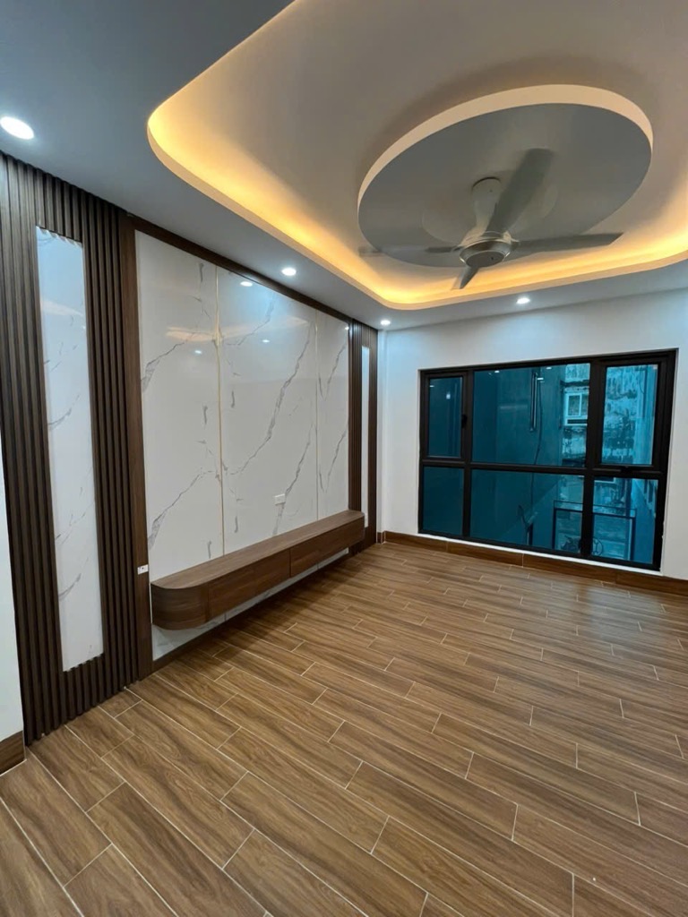 BÁN NHÀ THẠCH BÀN – 36M² – 6 TẦNG THANG MÁY – 8 TỶ