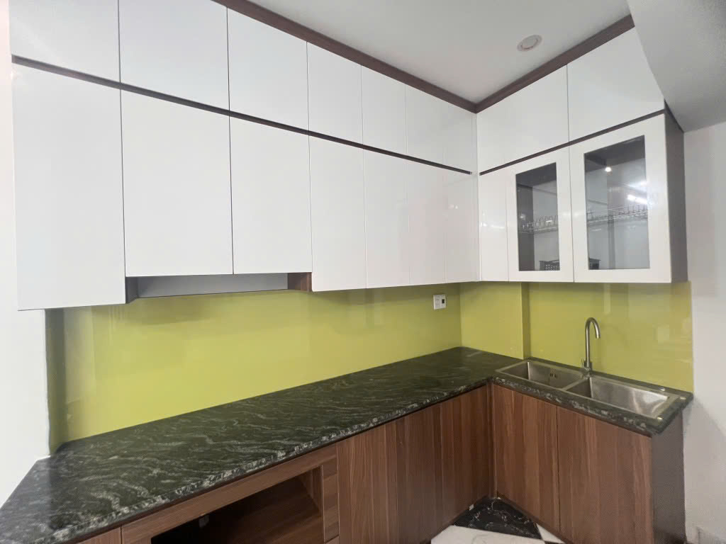 BÁN NHÀ THẠCH BÀN – 30M² – 6.2 TỶ – NHÀ 5 TẦNG MỚI