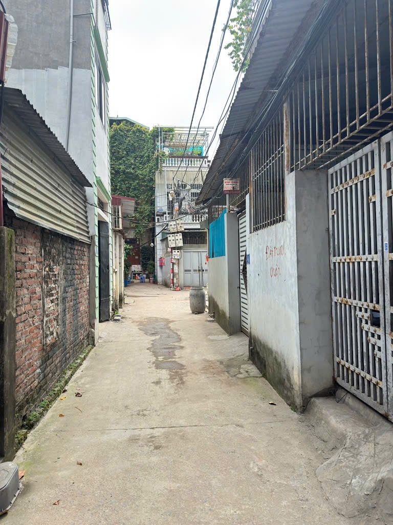 B.A.N NHÀ KIM LAN - NGÕ NÔNG - Ô TÔ TRÁNH NHAU - GIÁ 5.85 TỶ