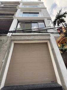 Bán Nhà Đẹp Cổ Điển A - Khu vực tăng giá từng ngày - Trung tâm Thanh Trì- Ô tô đỗ cửa- Thang máy