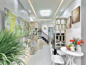 Bán nhà - bề ngang khủng - 6tỷ