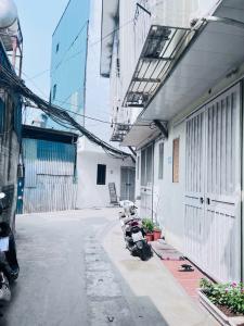 Nhỉnh 4 tỷ có ngay nhà Nguyễn Xiển, 61m, 5 tầng xây mới, ô tô vài bước chân