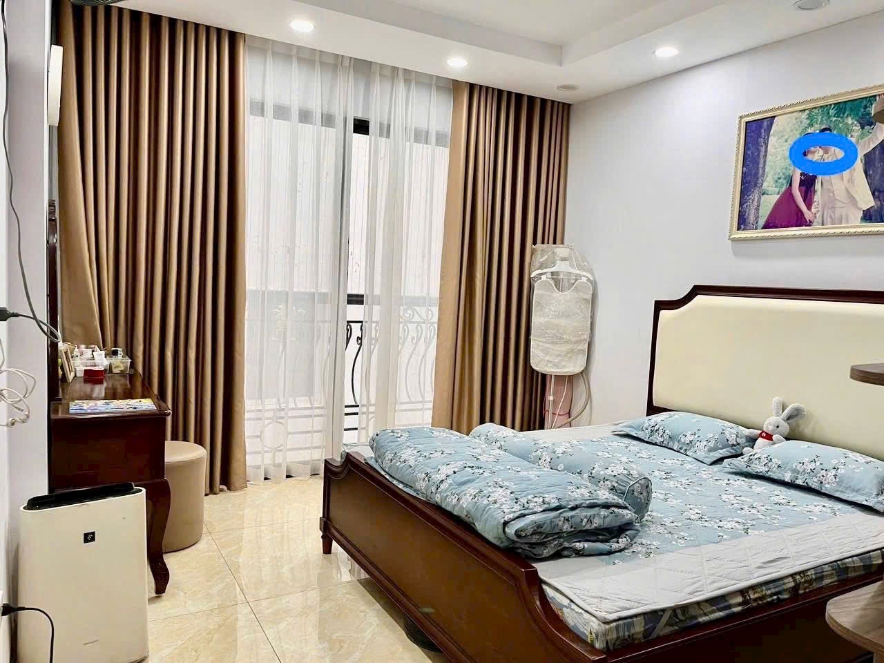 Nhà mới xây nội thất full
