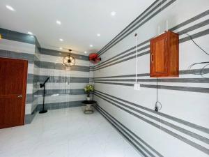 BÁN NHÀ HẺM XE HƠI PHẠM VĂN CHIÊU, 4 X 5, GIÁ HƠN 2 TỶ