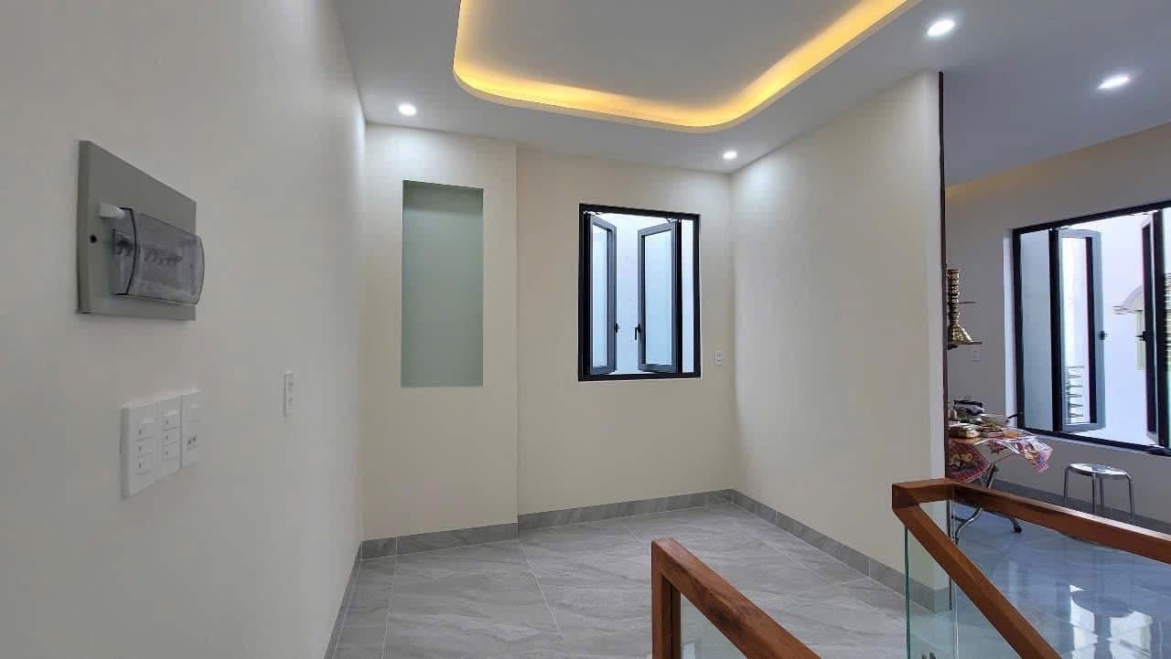 Nhà đẹp bán gấp đường Phước thiện quan 9