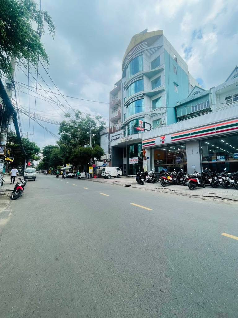 Nhà đẹp bán gấp đường Phước thiện quan 9
