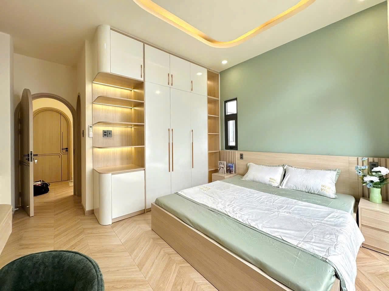 Bán nhà đẹp tại Vạn Phúc, diện tích 43m², full nội thất