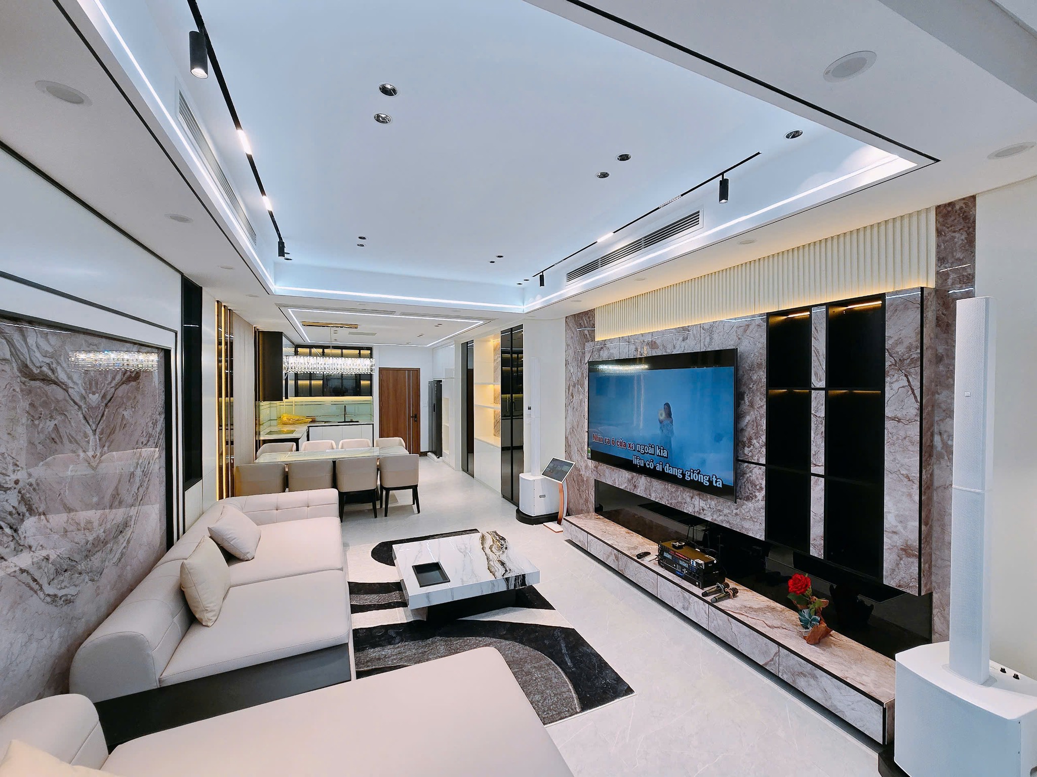 BÁN NHÀ NGỌC LÂM VIEW HỒ – SIÊU PHẨM 7 TẦNG – GARA 2 Ô TÔ