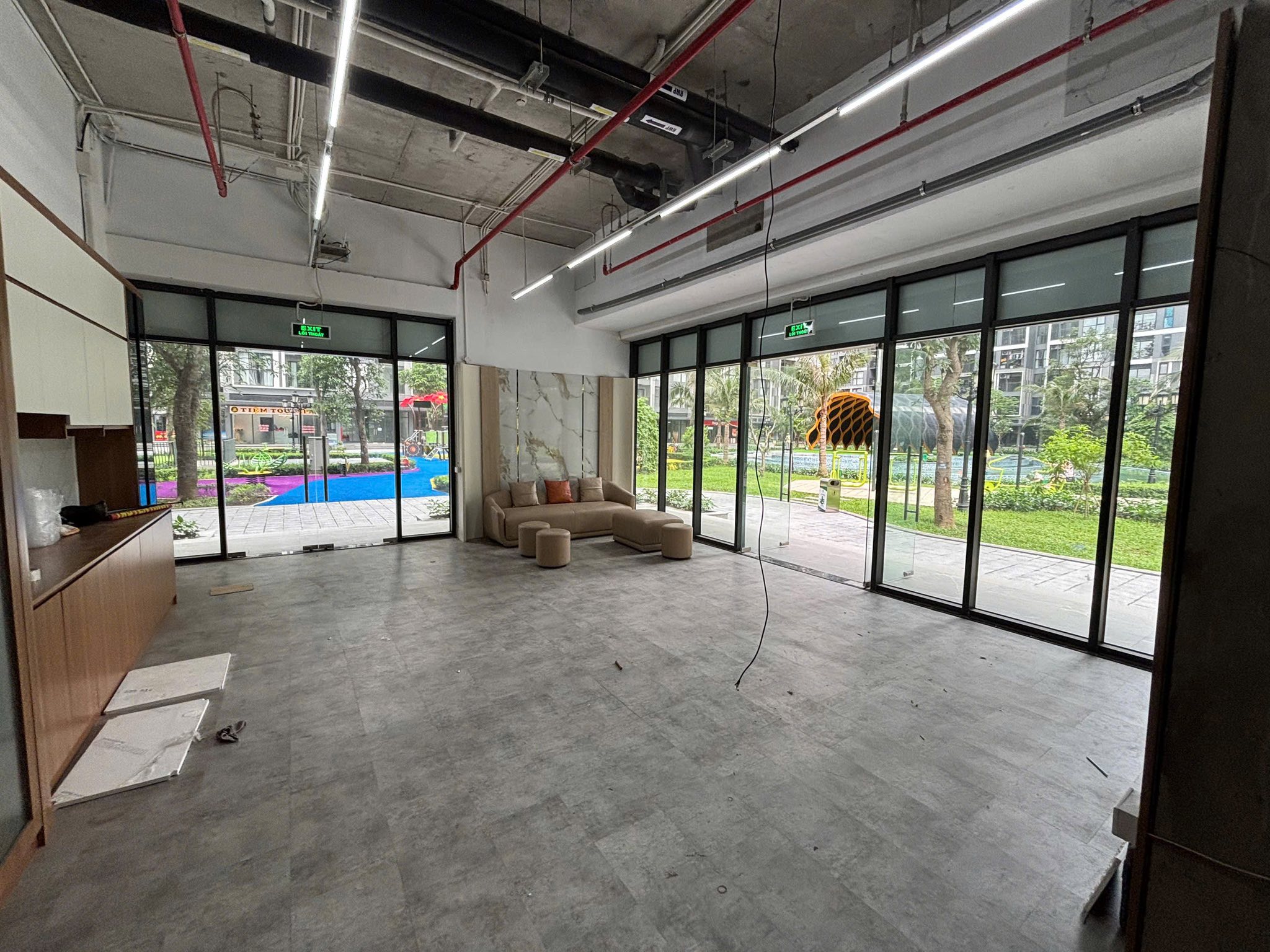 SHOP CHÂN ĐẾ NHỈNH 5 TỶ - MINH KHAI - HÀNG XÓM TIMES CITY