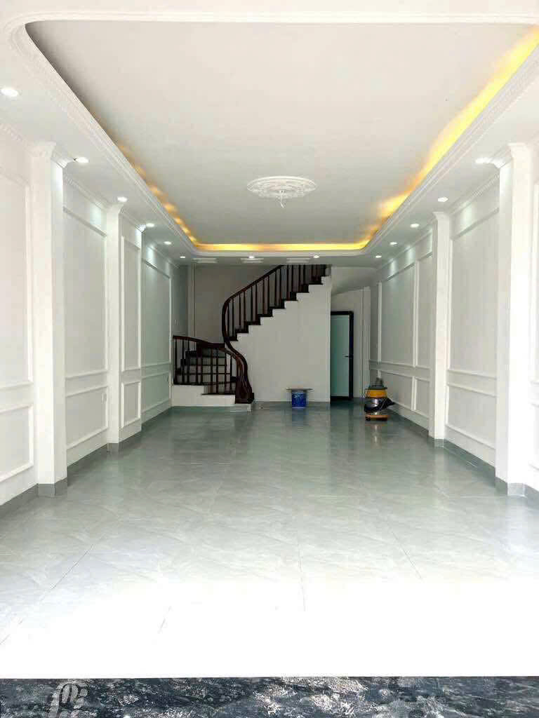 Siêu phẩm nhà 5 tầng Ngọc Hồi-Gara oto_Kinh doanh