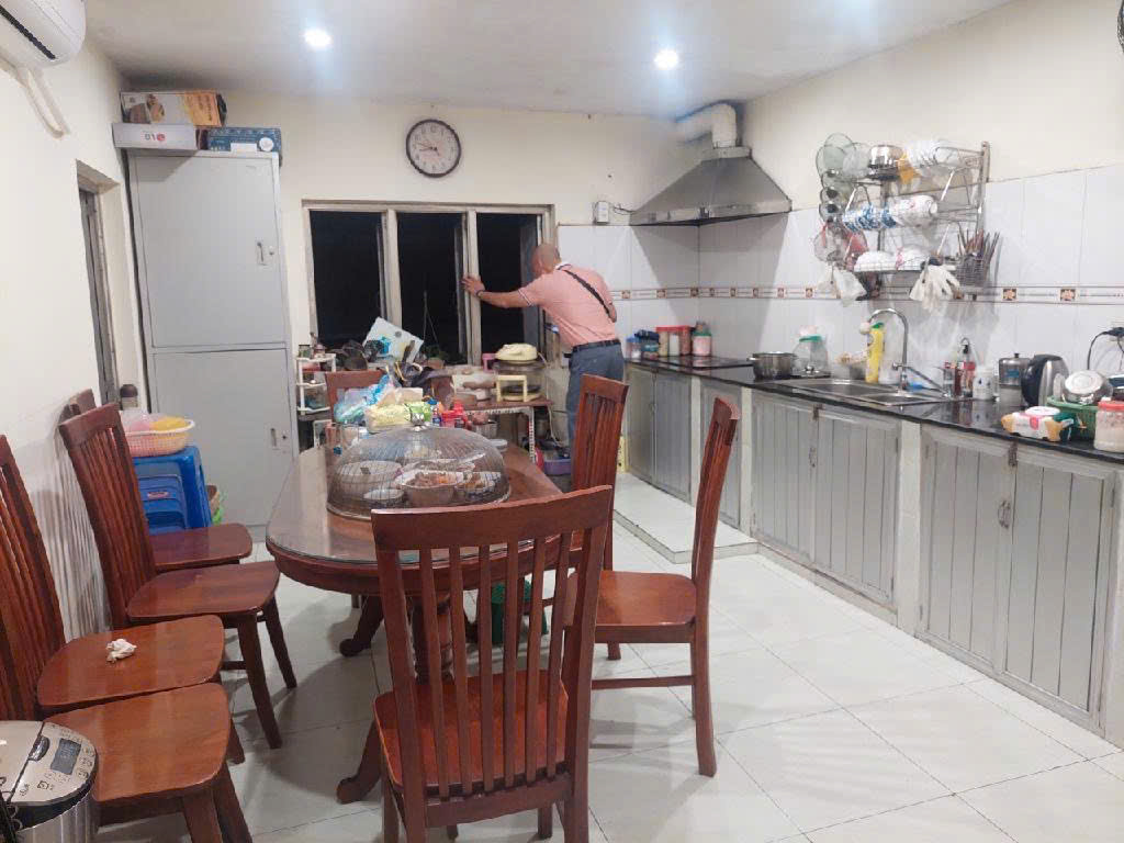 Bán nhà Trần Nhật Duật , diện tích sổ 7m diện tích thực tế 40m , mặt tiền 3,9m , giá chào bán 5,4 tỉ