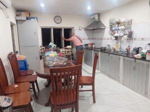 Bán nhà Trần Nhật Duật , diện tích sổ 7m diện tích thực tế 40m , mặt tiền 3,9m , giá chào bán 5,4 tỉ