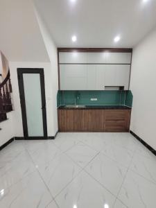Bán nhà 5 tầng mới kính koong đón tết - ô tô lùi cửa - 15m ra ô tô tránh - full nội thất - về ở ngay
