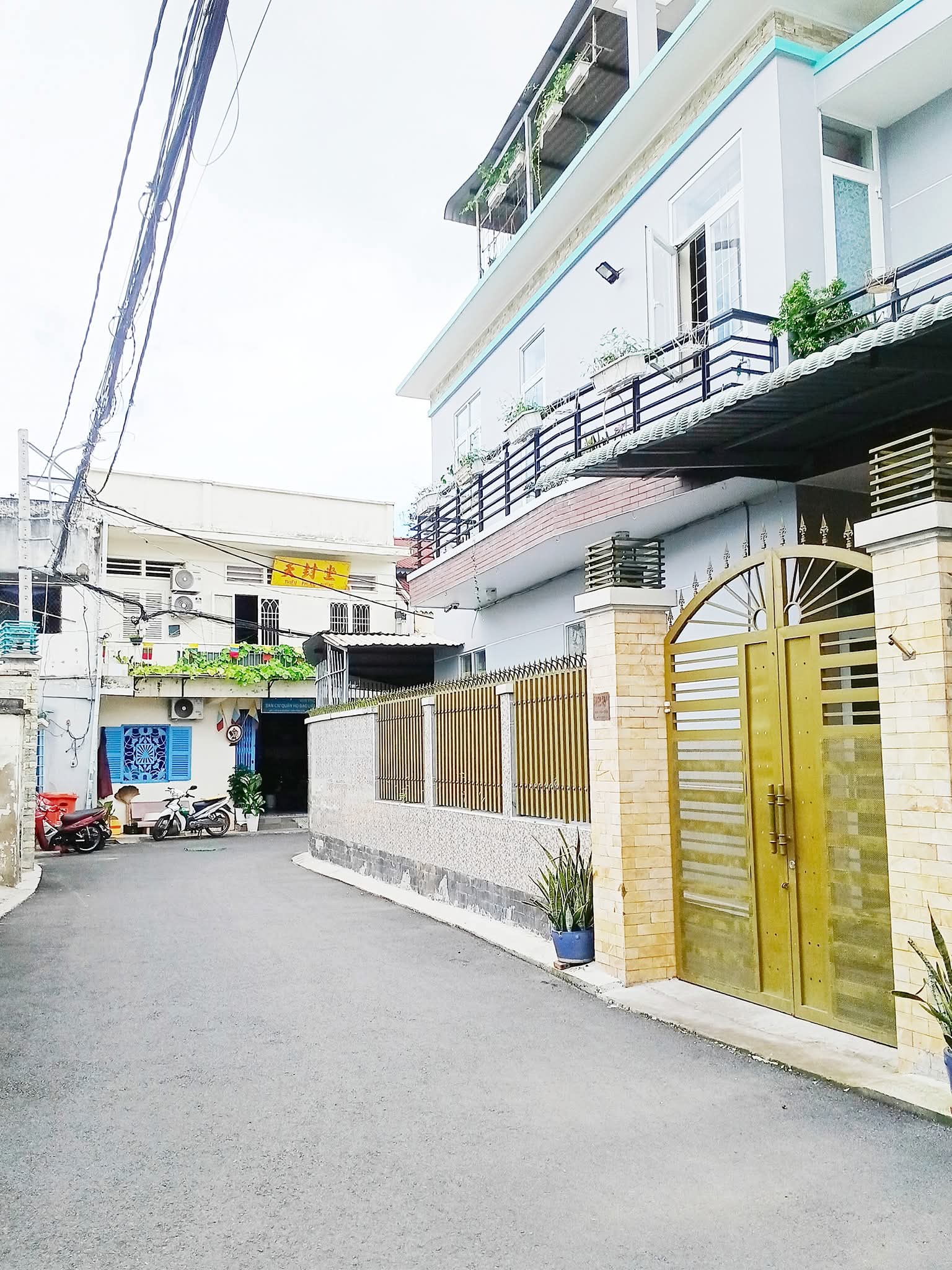 CHỦ KẸT TIỀN - NHÀ SIÊU ĐẸP 3 TẦNG BTCT - TRUNG TÂM LINH CHIỂU, THỦ ĐỨC GIÁ CHỈ 7.5 TỶ