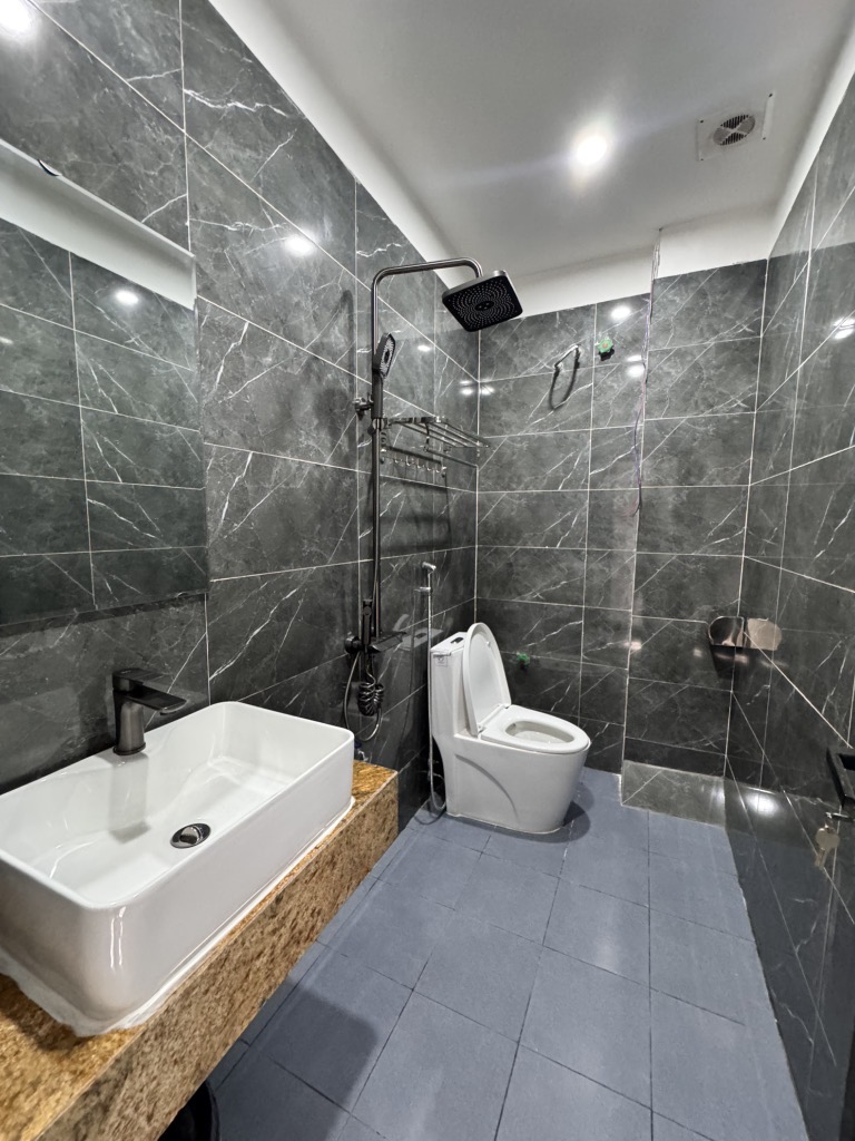 Bán nhà Mễ Trì, lô góc, mới xây, 45m2, 7tỷ