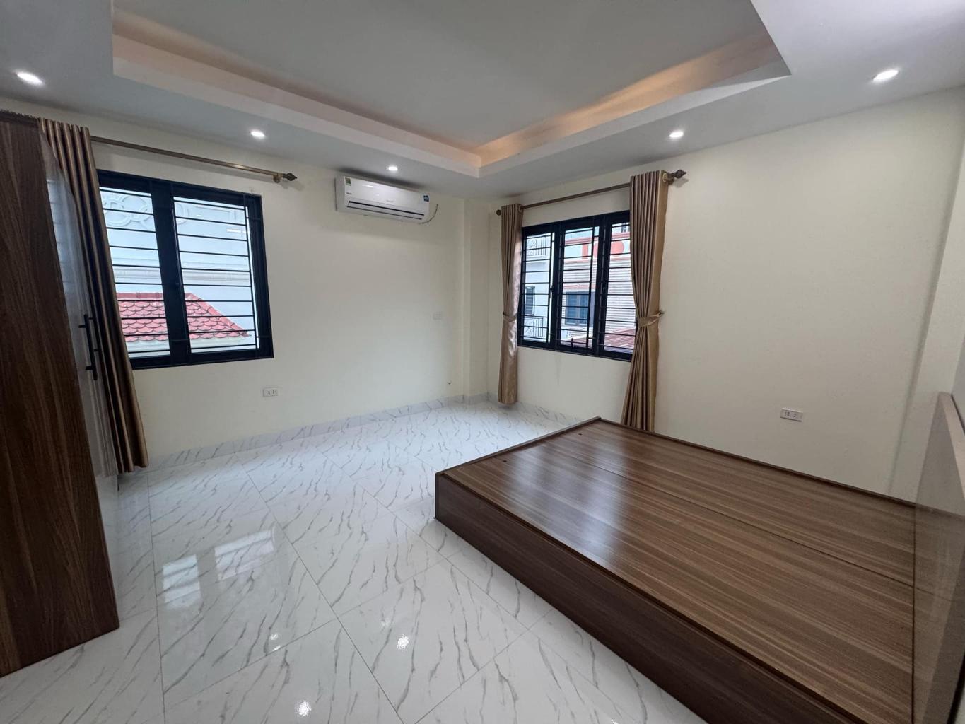 bán nhà kiến hưng