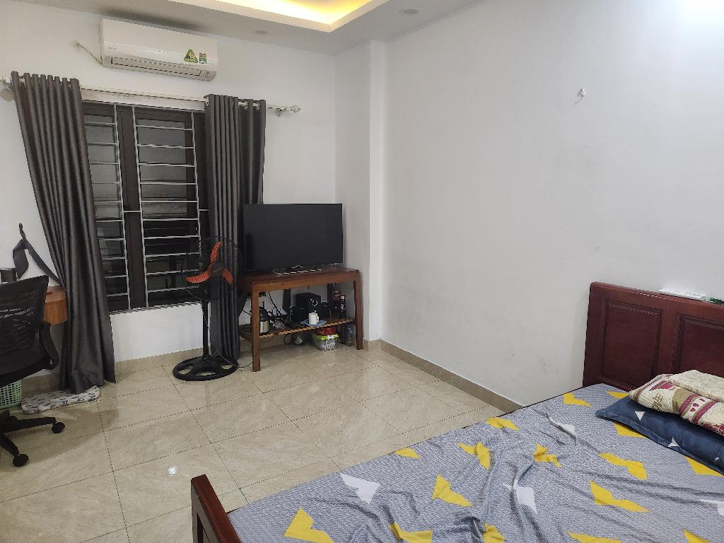 Vị trí trung tâm Thanh Trì tiện ích full. gần chợ, gần bãi gửi xe.