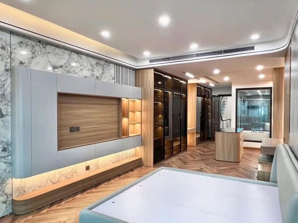 SIÊU PHẨM NHÀ ĐẸP - NGUYỄN CHÍNH - HOÀNG MAI