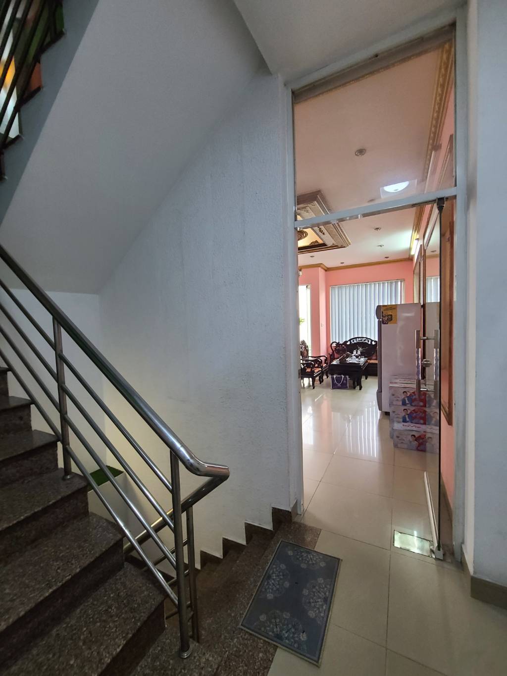 Bán Khách sạn 6 tầng - MTKD - Hà Huy Giáp - ngay chân cầu vượt - thang máy - pccc - 140m2