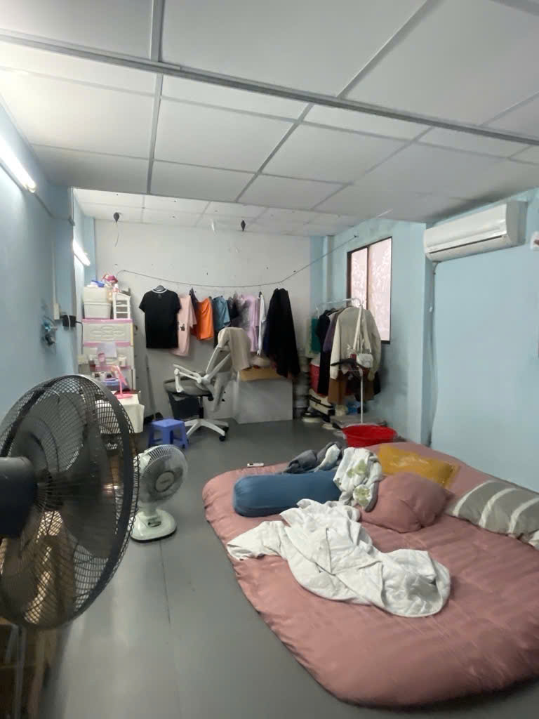 Bán Nhà Hẻm Xe Hơi Lê Trọng Tấn 39 m2, Giá Nhỉnh 3 Tỷ, BHB, Bình Tân