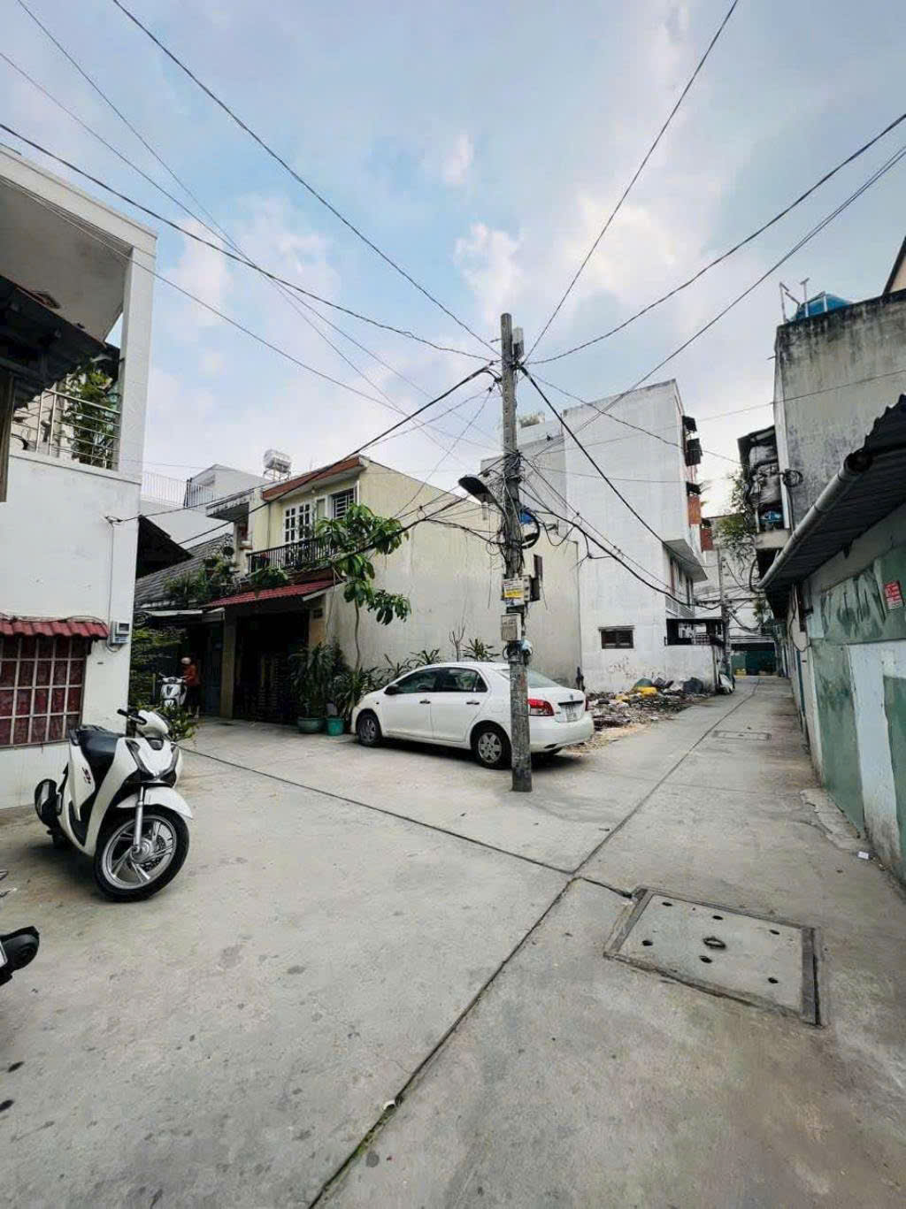 Bán Nhà Hẻm Hương Lộ 3, 30m2, 2 Tầng, Giá Nhỉnh 3 Tỷ, Phường Bình Hưng Hòa, Bình Tân.