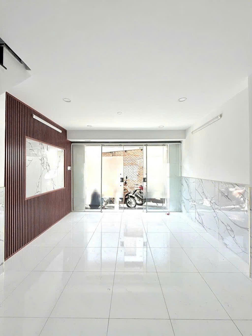 Bán Nhà Hẻm Hương Lộ 3, 30m2, 2 Tầng, Giá Nhỉnh 3 Tỷ, Phường Bình Hưng Hòa, Bình Tân.