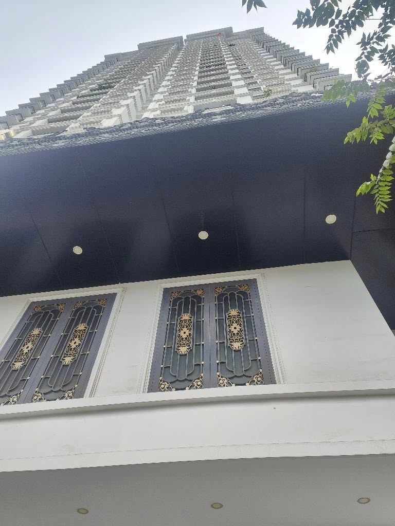 Cần bán shophouse Iris Garden - 30 Trần Hữu Dức