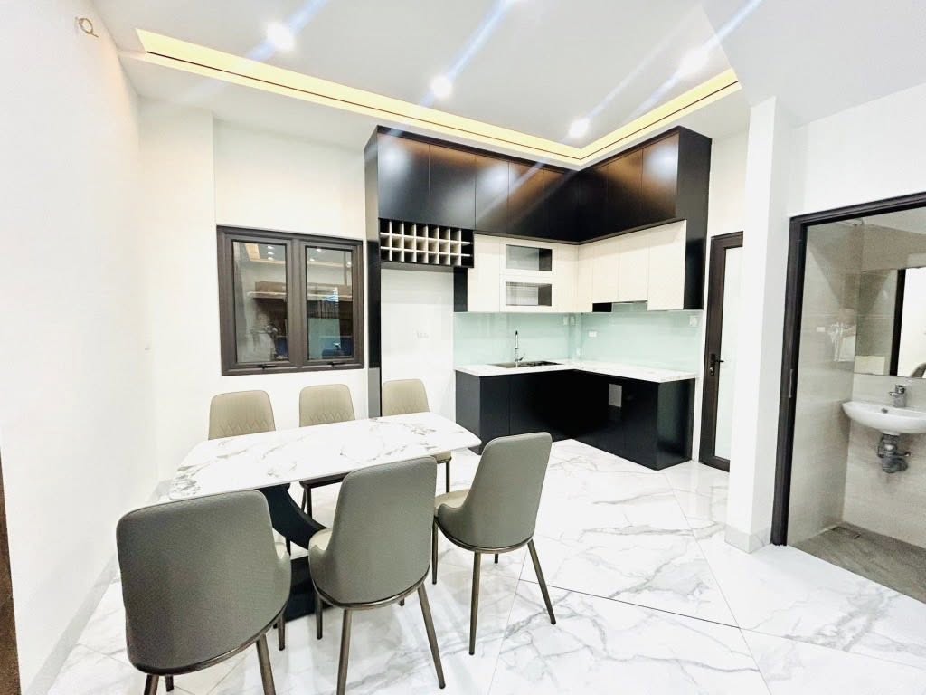 SIÊU PHẨM HAI BÀ - THIẾT KẾ ĐỈNH - XÁCH ĐỒ VỀ Ở LUÔN - LUNG LINH