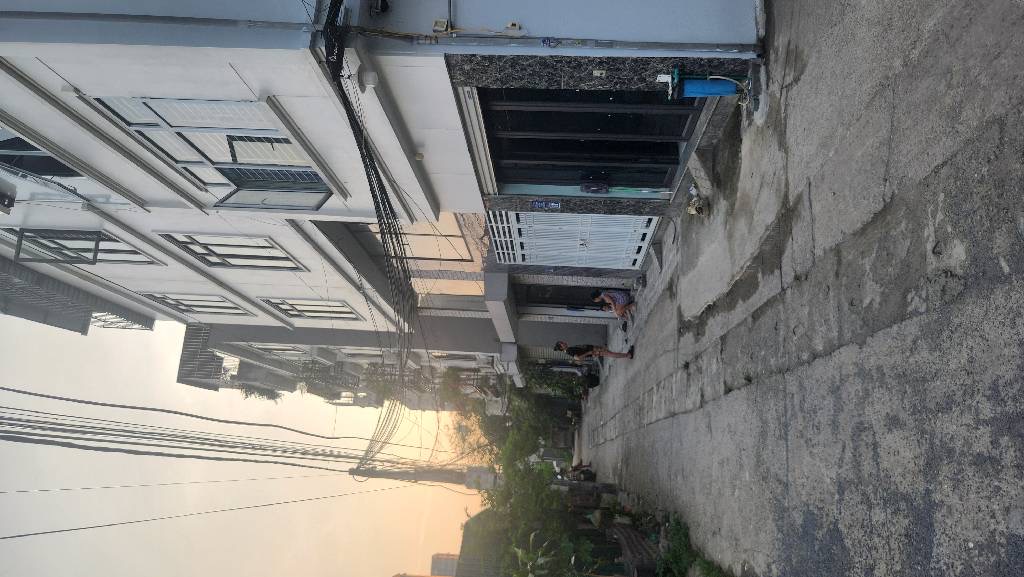 Bán đất giá rẻ Thanh Oai - sẵn nhà 5Tầng vào ở luôb