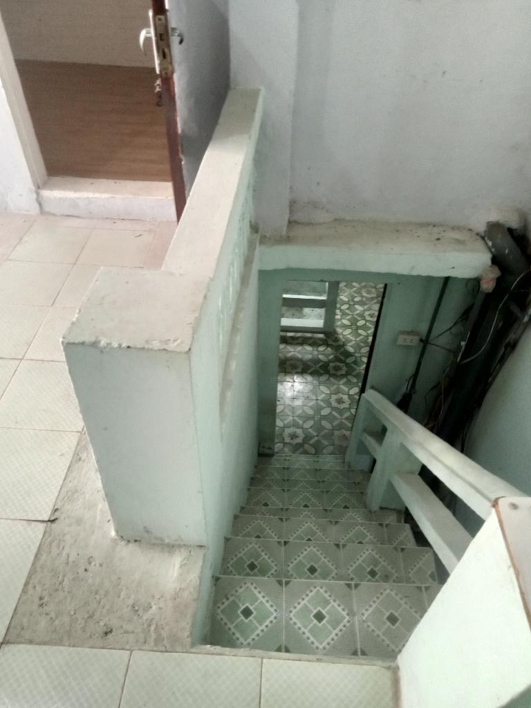 Bán nhà Ngõ Chợ Khâm Thiên, DT 35m, 4 tầng, giá 4,2 tỷ.