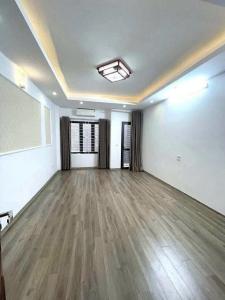 Nhà đẹp ở ngay, lô góc 2 thoáng, ngõ 3 gác tránh