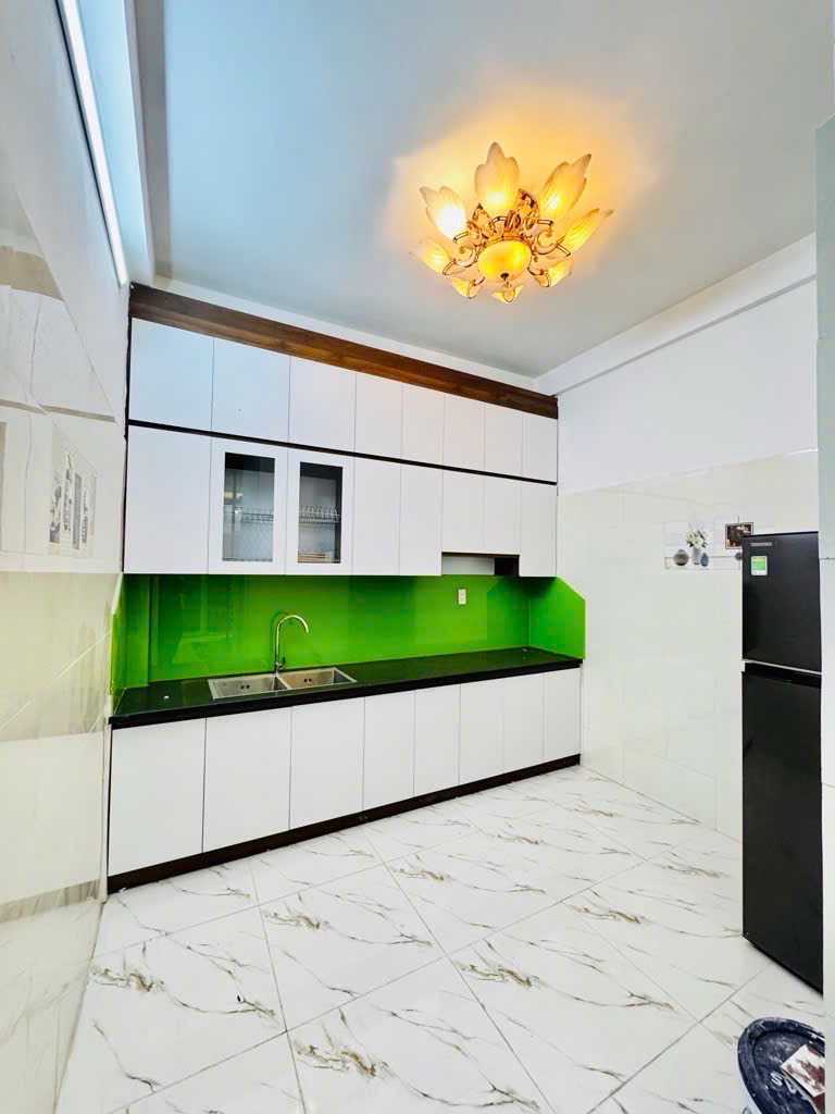 Bán nhà Lĩnh Nam 4 tầng, nhỉnh 6 tỷ