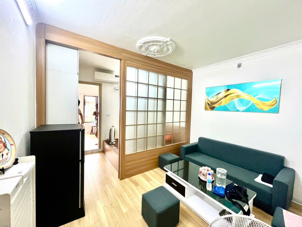 Bán nhà tập thể Thanh Xuân, nhỉnh 2 tỷ, view đường Nguyễn Trãi