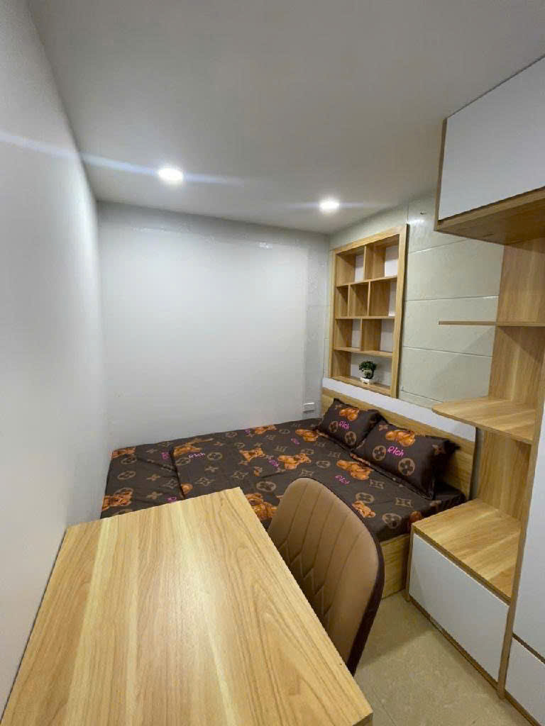 Bán nhà tập thể phố Bạch Mai - nhỉnh 2 tỷ - ngõ ô tô tránh