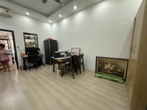 Bán nhà tập thể Phố Cổ, nhỉnh 3 tỷ