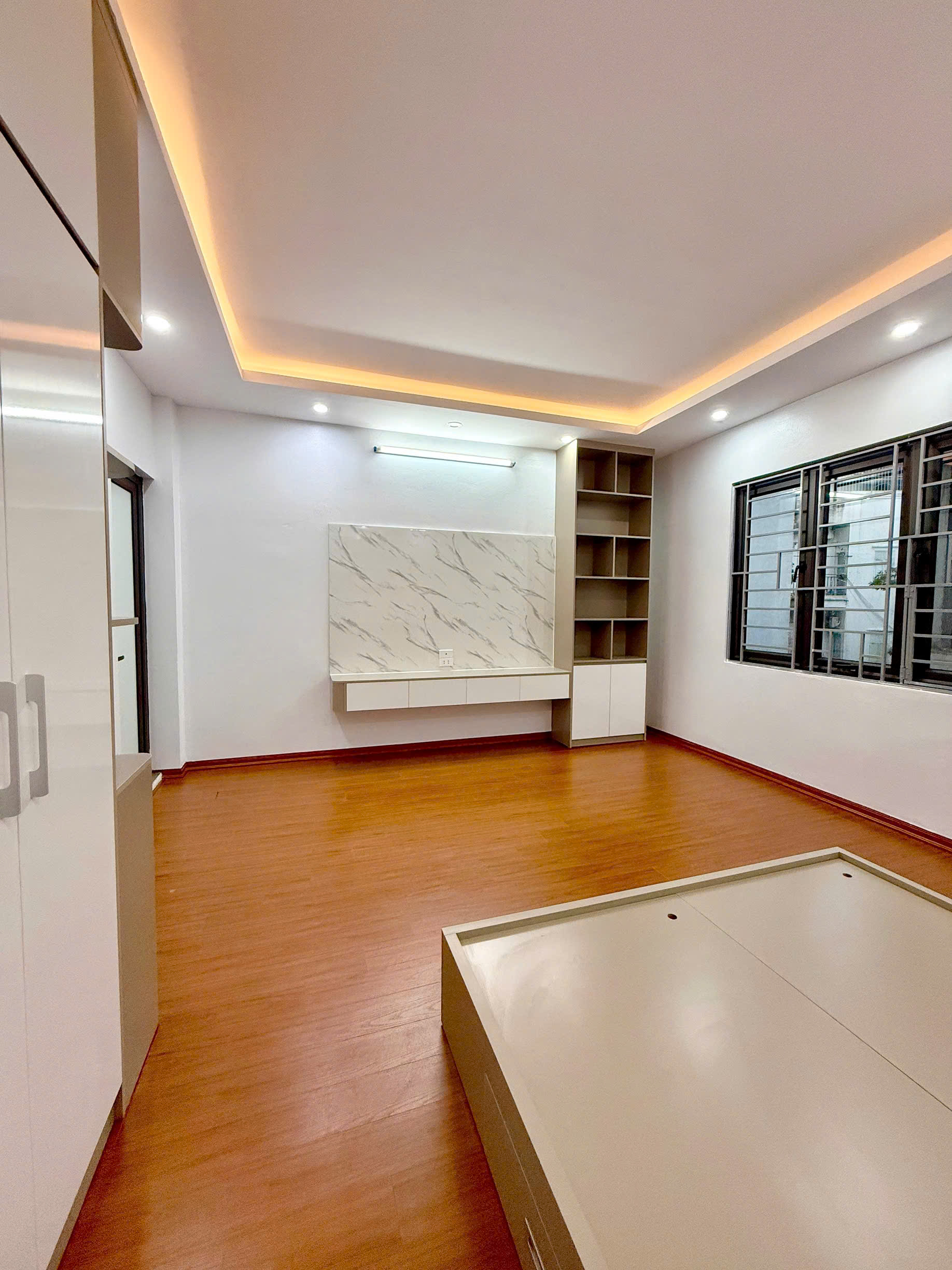 Bán nhà 5 tầng giá 7.6 tỷ Hà Trì - Hà Đông
