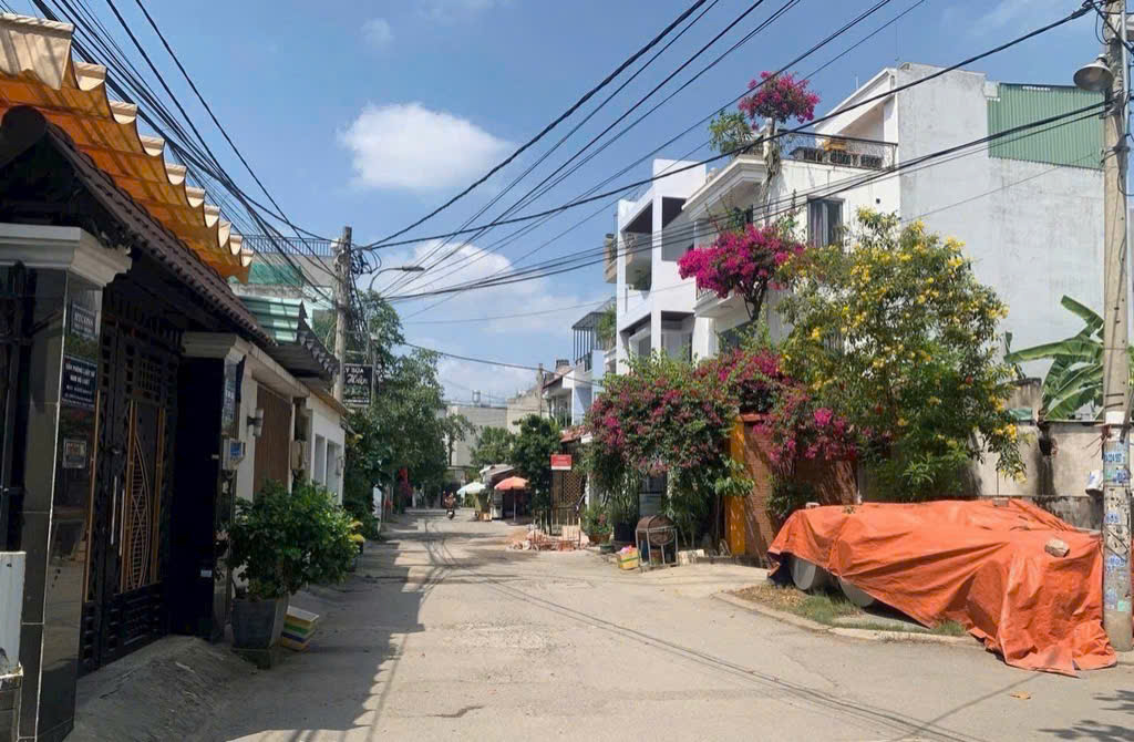 NHÀ 3 TẦNG 62M HẺM 175 ĐƯỜNG 2 TNPB- Q9