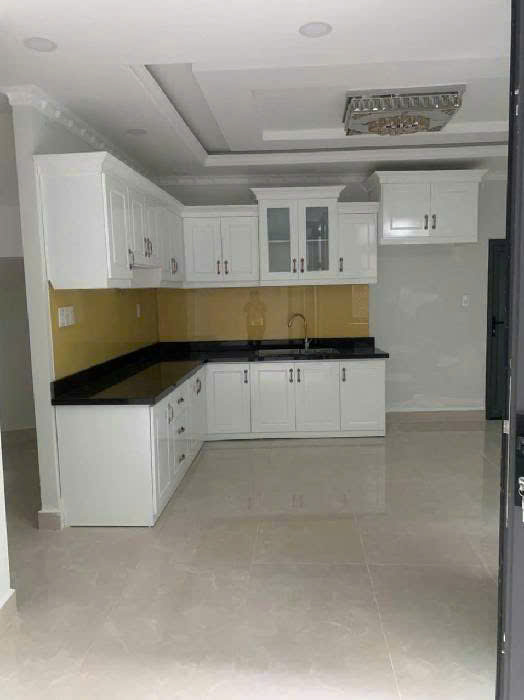 BÁN NHÀ ĐƯỜNG NGUYỄN ĐÌNH CHÍNH QUẬN PHÚ NHUẬN 56m2 3 lầu 6PN nhà mới đẹp có sân thượng và chỗ để xe.