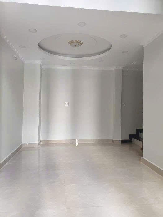 BÁN NHÀ ĐƯỜNG NGUYỄN ĐÌNH CHÍNH QUẬN PHÚ NHUẬN 56m2 3 lầu 6PN nhà mới đẹp có sân thượng và chỗ để xe.