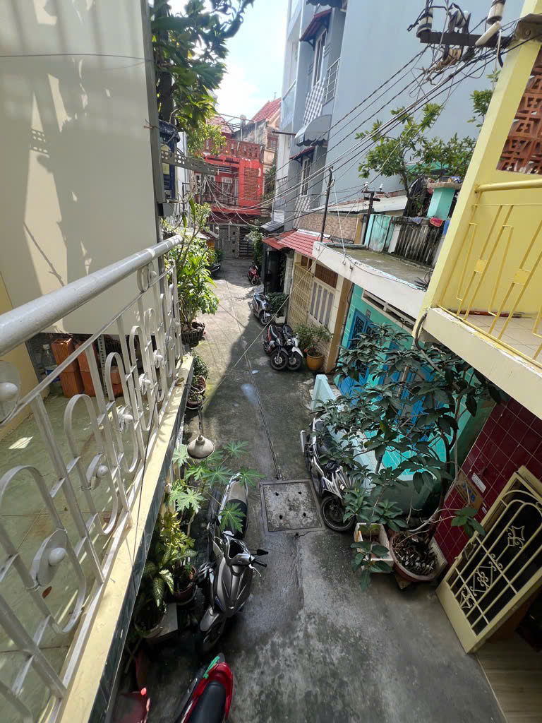 BÁN NHÀ ĐƯỜNG HOÀNG DIỆU P.10 Q.Phú Nhuận 18m2 giá 5.58 tỷ