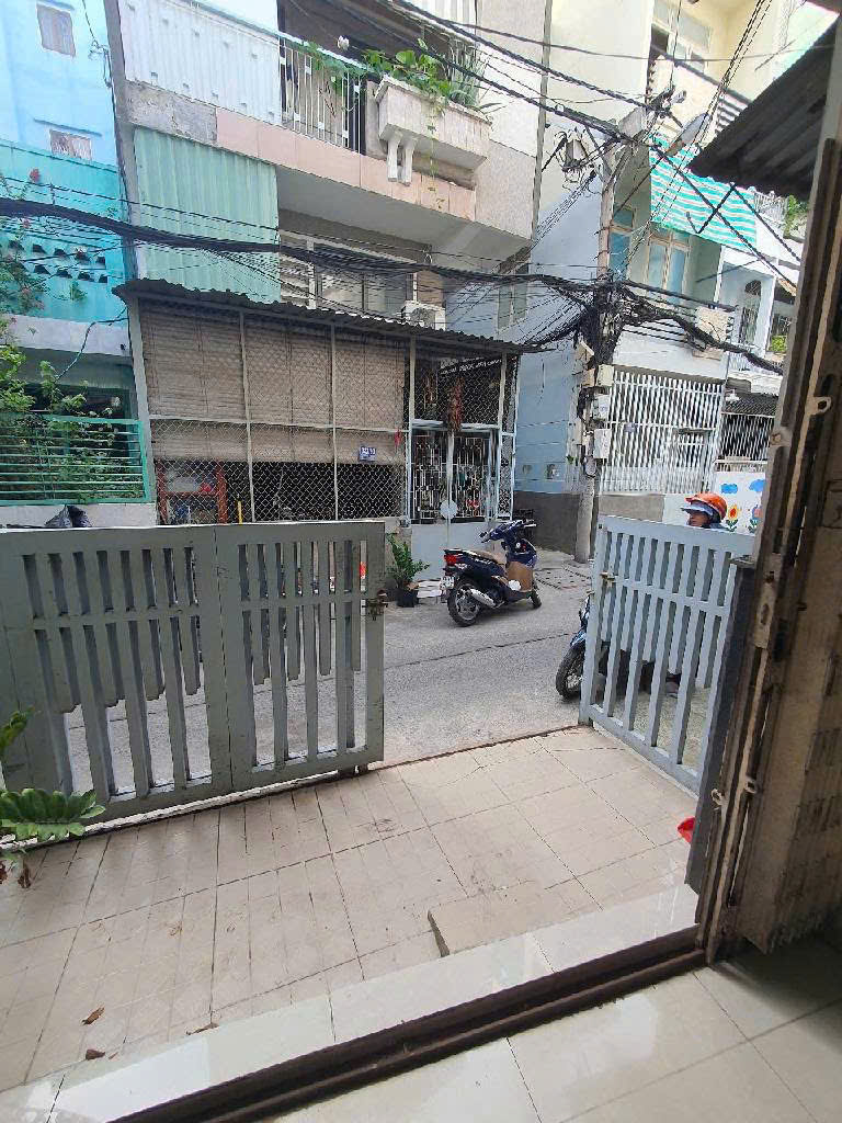 Bán nhà đường Phan Tây Hồ P.7 Quận Phú Nhuận 83m2 giá chỉ 5,65 tỷ