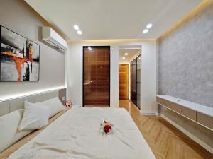 BÁN NHÀ LUXURY ĐƯỜNG PHAN XÍCH LONG P.2 Q.PHÚ NHUẬN 32m2 3 tầng giá chỉ 6.65 tỷ