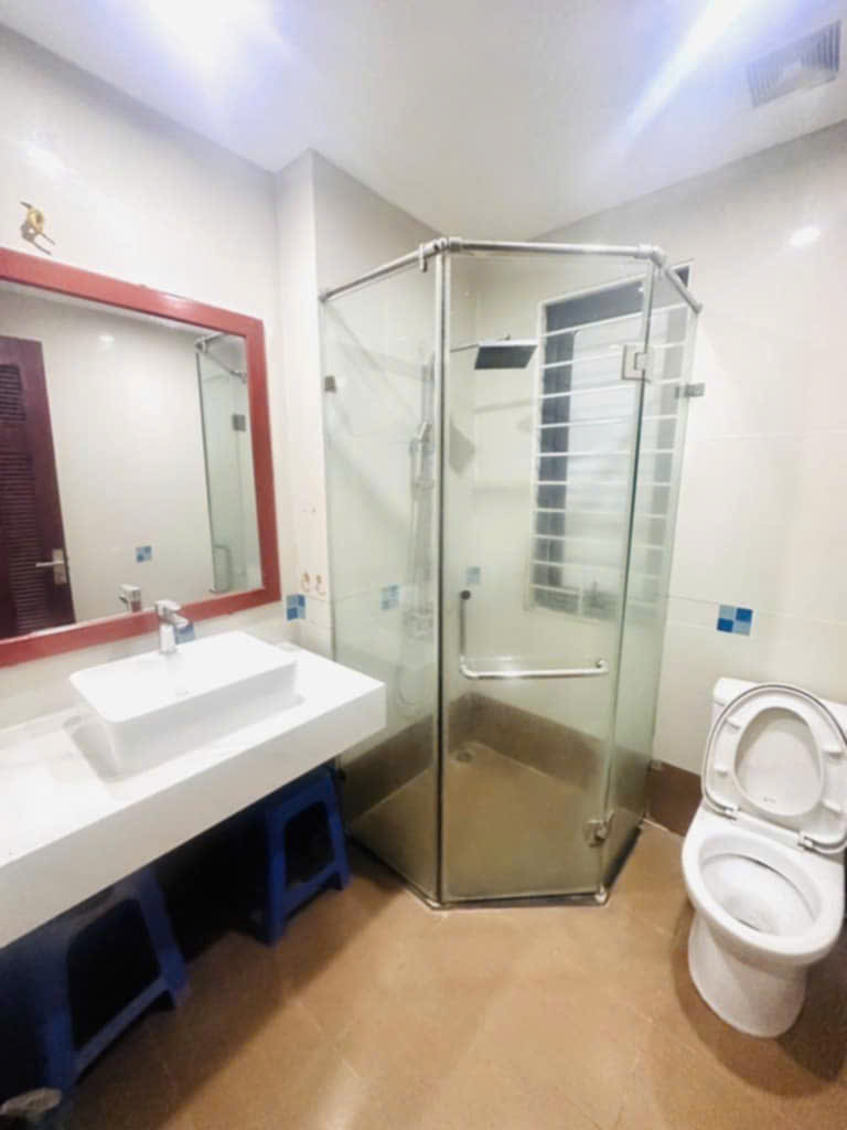 Bán nhà Bồ Đề, Long Biên 35m 5 tầng MT 5m 6,8 tỷ