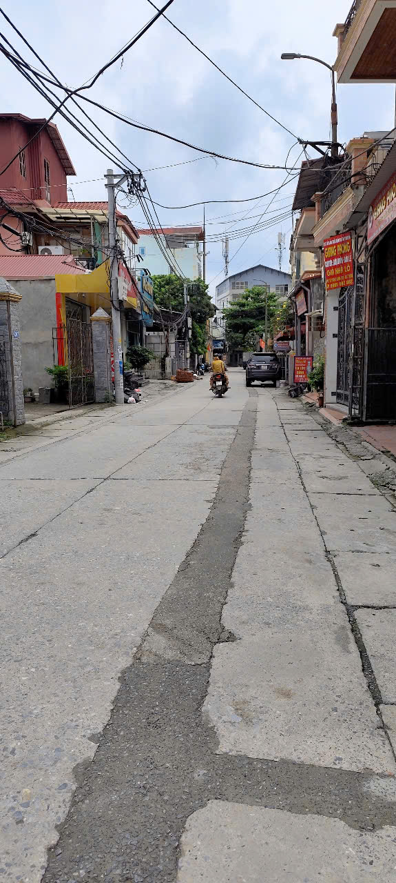 Bán nhà mặt phố Giang Cao, Bát Tràng, lô góc, 100m 3 tầng MT 6m 22.5 tỷ