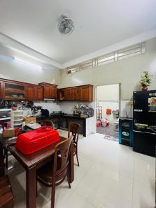 BÁN NHÀ NGUYÊN CĂN 8.2 TỶ, ĐƯỜNG LÊ ĐÌNH CẨN, 110M2.
